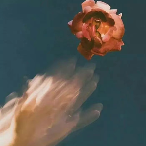 妹妹帮我用脚射
